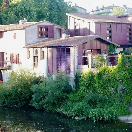 בית נופש Maison Du Bleu *