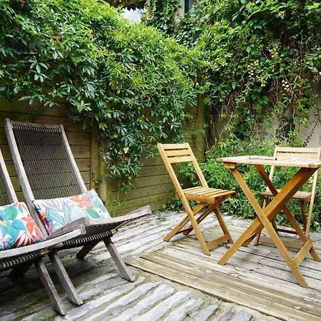 Maison Du Bleu Nyaraló